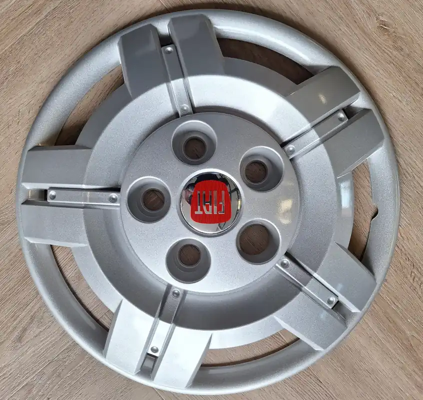 Wieldop Fiat Ducato rood 16 inch (onder wielbouten) (per stuk) Meest Verkocht